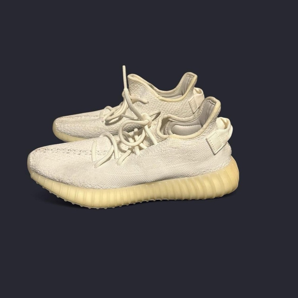 Yeezy Boost 350 V2 Off-White Cream Sneakers
